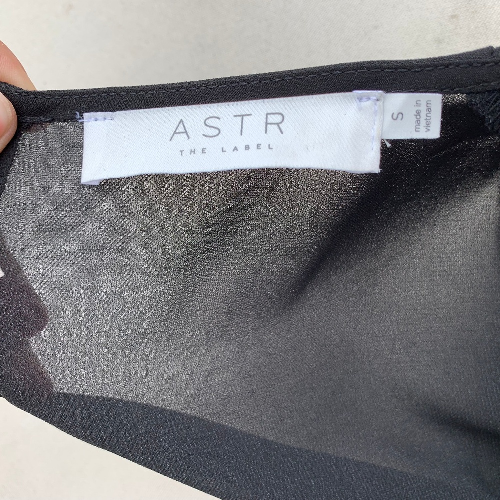 black floral dress - Picture 3 of 3